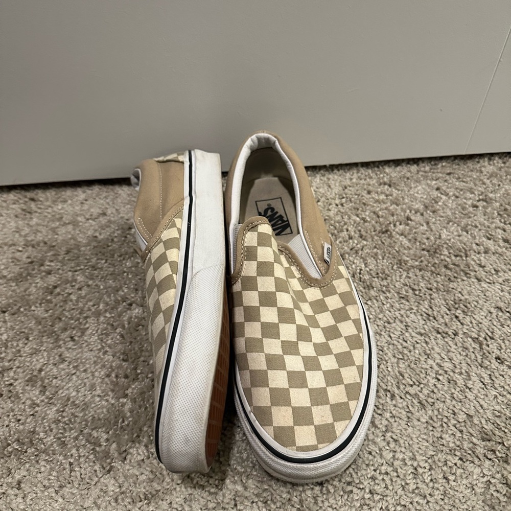 vans slip on checkered